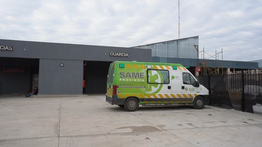 Polémico proyecto: un diputado aliado de Javier Milei quiere que los extranjeros paguen en hospitales públicos