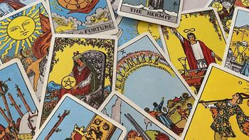 La carta del tarot que marca la energía de la semana y lo que invita a revisar