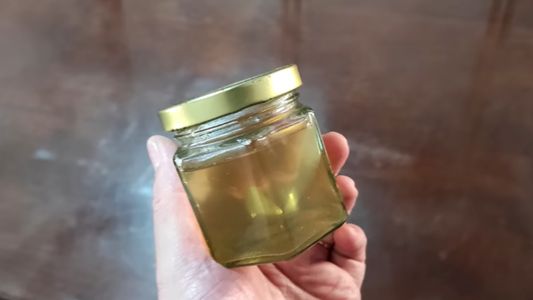 Cómo hacer un pegamento casero súper útil para el hogar y con pocos ingredientes