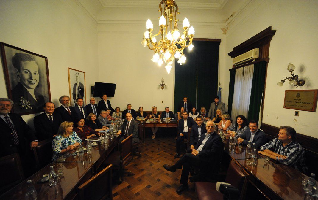 Parrilli, por la carta a la misión de FMI: Esto no entorpece, ayuda; no haremos nada que perjudique la negociación