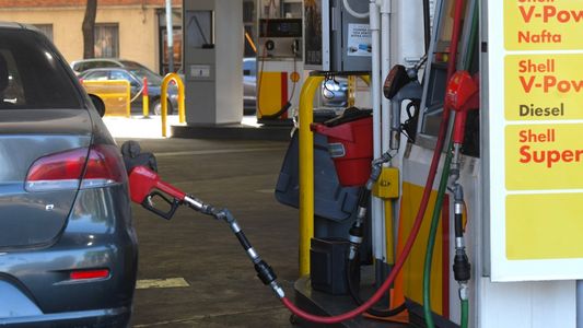 Aumentaron los combustibles hasta un 27%: así quedaron los precios de la nafta