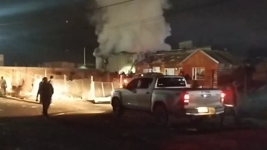 Conmoción en Santa Cruz: una explosión e incendio dejó al menos 3 muertos, entre ellos un bebé