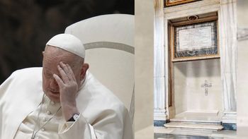 Un curioso error escandaliza a los peregrinos que visitan la tumba del papa Francisco