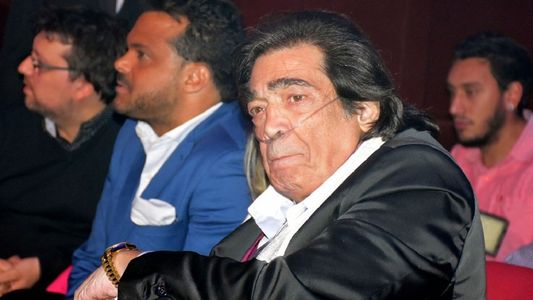 Cacho Castaña sin poder salir de su casa por un desplazamiento vertebral