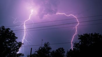 Tormentas eléctricas: qué hacer para protegerse y evitar los errores más comunes