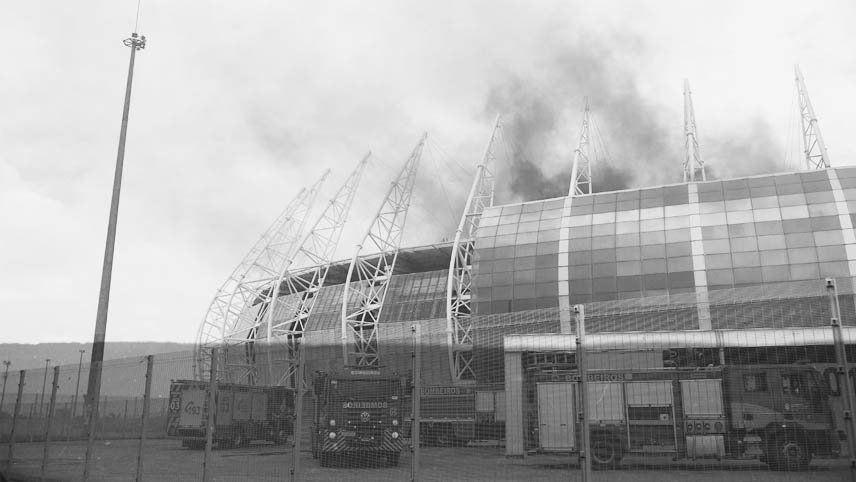 Grave incendio en el estadio Arena Castelao de Fortaleza, una de las sedes del Mundial de Brasil 2014
