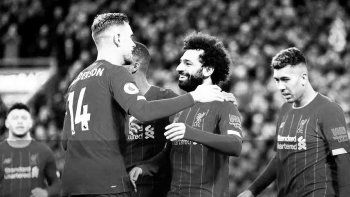 Liverpool caminó solo toda la temporada y se consagró campeón de la Premier League siete fechas antes