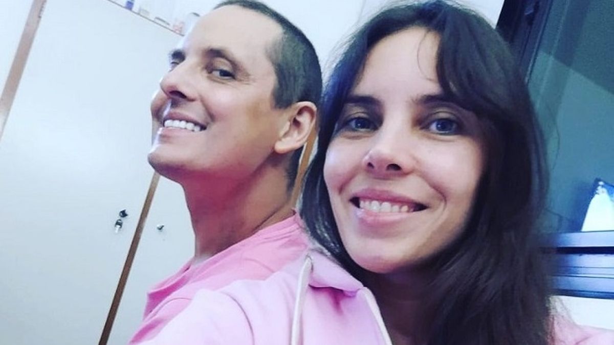 L&iacute;o Pecoraro y su hermana Laura, quien fue la donante de m&eacute;dula que recibi&oacute; el periodista al detectar a tiempo la leucemia gracias a las se&ntilde;ales que su cuerpo le supo dar.&nbsp;