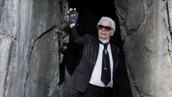 Murió el diseñador alemán Karl Lagerfeld, a los 85 años