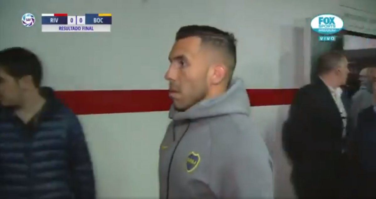 Superliga: Tevez se fue del Monumental en silencio y para nada feliz