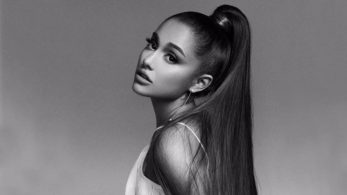 -Ariana Grande-