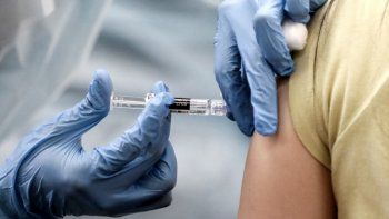 Vacunación: la Ciudad abrió la inscripción para mayores de 18 con comorbilidades