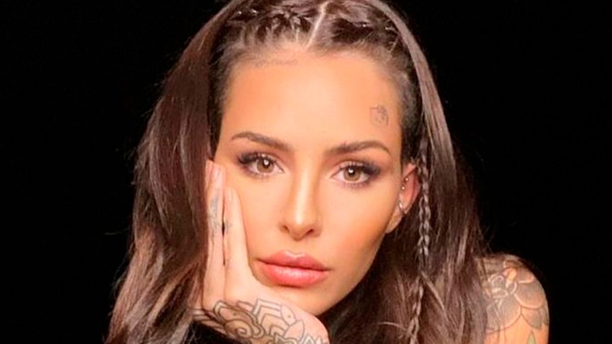 Hackearon a Candelaria Tinelli
