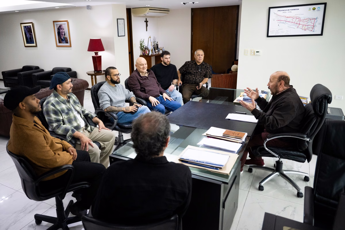 Gildo Insfrán compartió imágenes junto a Alves y otros pastores evangelistas de Brasil y de la provincia. (Foto: @gildoinsfran)