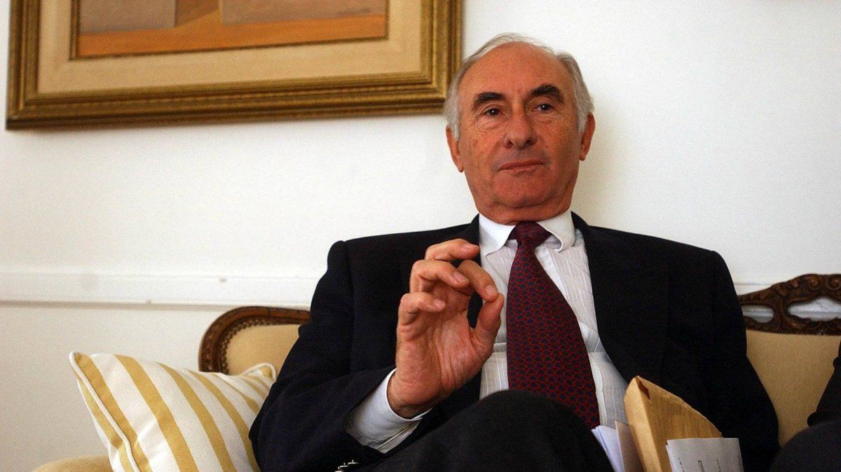 De la Rúa está grave: se encuentra sedado y con respiración asistida