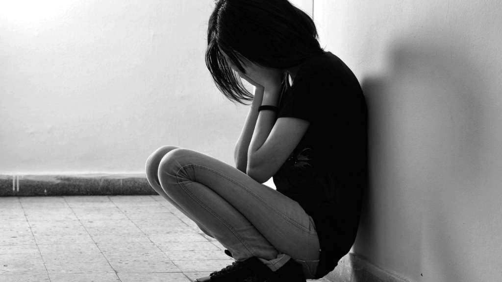 Fue violada por su padre desde los 6 años cuatro veces al día y quedó embarazada en dos ocasiones