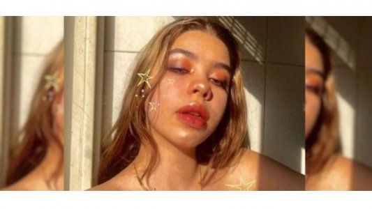 La hija de Andrea del Boca presentó a su novio con una foto hot