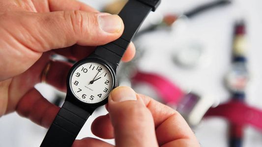 Por qué Chile cambiará su hora y se alineará con la de Argentina