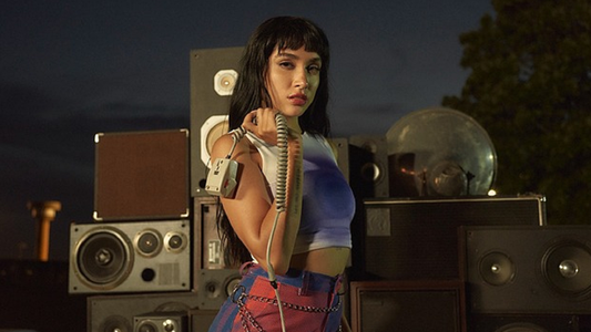 María Becerra presentó su nuevo tema, Desafiando el destino