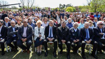 Emergencia contra la pobreza: ¿Cómo es y quiénes recibirían la tarjeta de alimentos que prepara Alberto Fernández?