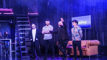 Cumbre de famosos: las mejores fotos de la función de prensa de Smiley