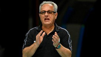 Julio Velasco anunció su retiro como entrenador de voleibol