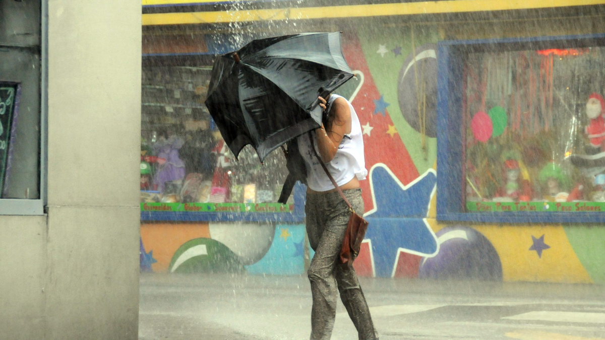 FUERTE tormentas se aproximan y sacudirán a varias provincias del país: cuáles están en ALERTA ROJA