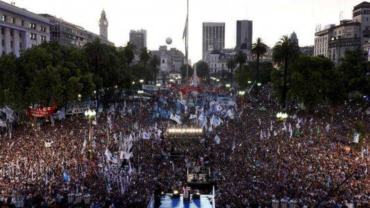 En las vísperas: CFK recordó su trunco traspaso de mando y acusó a la Justicia de haberla hecho cesar de su mandato