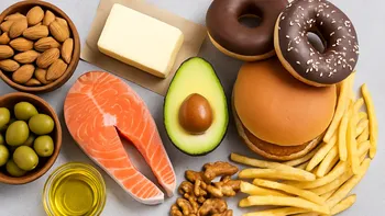 Grasas en la dieta: qué alimentos pueden sumar nutrientes y cuáles conviene dejar para ocasiones puntuales