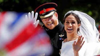La Duquesa Meghan enamora con el segundo vestido de novia del día