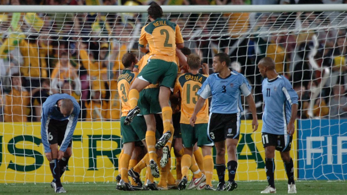 Australia elimina a Uruguay en el repechaje y llega al mundial de 2006 en Alemania (Foto: Gentileza El país.uy)