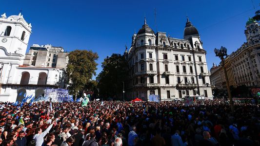 Lágrimas y homenajes: las fotos de la conmovedora despedida al papa Francisco en Buenos Aires