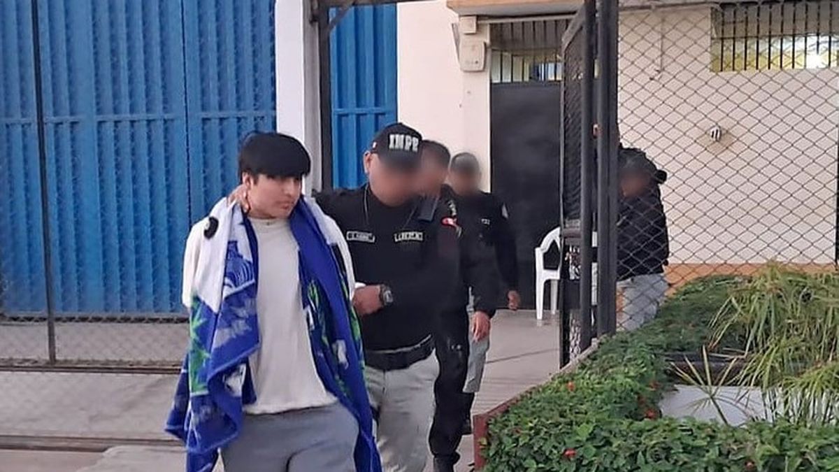 La reunión que podría explicar el triple crimen: Pequeño J y una de las víctimas