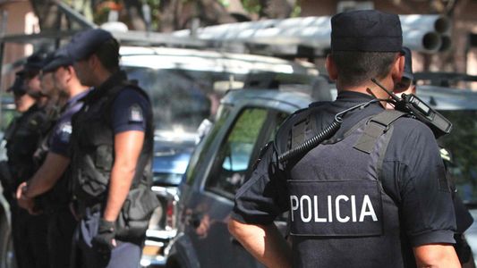 Mendoza: asesinó a puñaladas a la pareja de su ex novia y lo buscan intensamente