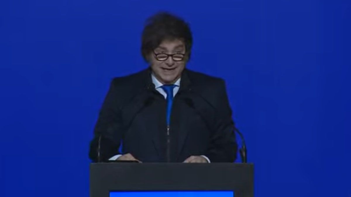 Milei confirmó cuál es el aumento y bono para jubilados de ANSES