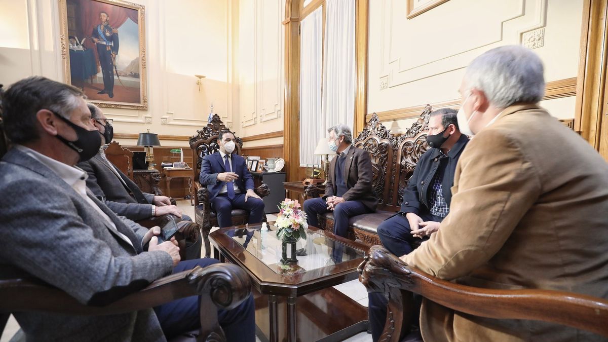 La Mesa de Enlace visitó a Gustavo Valdés y le pidió por una gestión para la reapertura total de las exportaciones. 