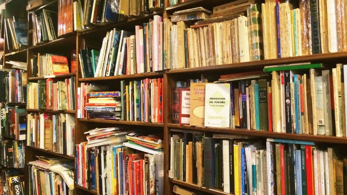 No tires los libros antiguos en casa porque tenés un tesoro que vale mucho más. (Foto: Archivo)