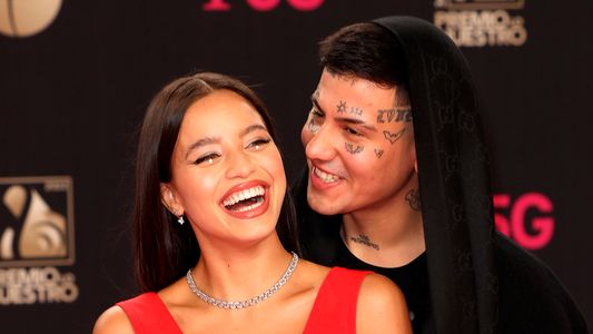 Duki sorprendió al contar qué hace para demostrarle su amor a Emilia Mernes: Es re romántico