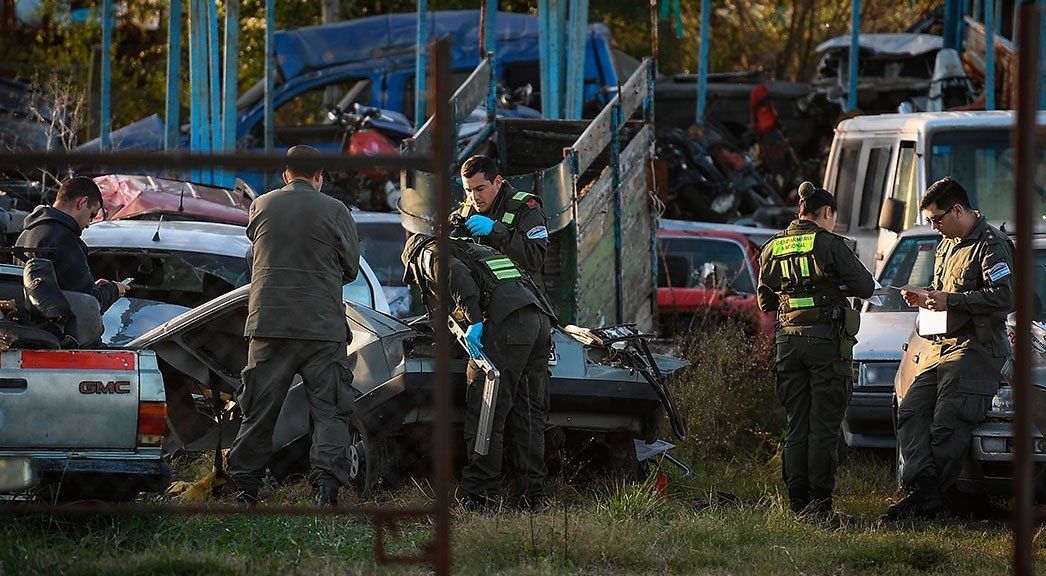 San Miguel del Monte: el fiscal confirmó que los policías dispararon hacia el vehículo y que una de las cuatro víctimas tenía un disparo