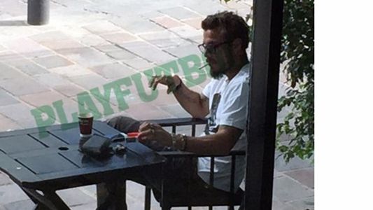 ¡La foto de la polémica! Daniel Osvaldo fumando un cigarrillo