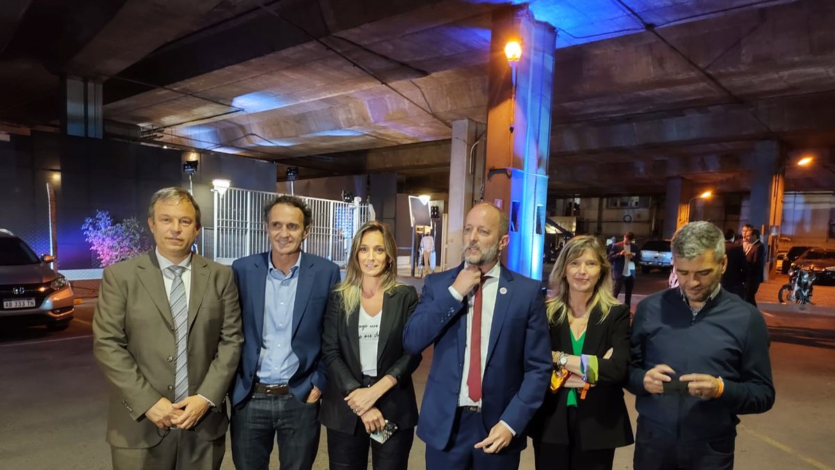 Debate electoral: qué dirigentes acompañaron a los candidatos por la provincia de Buenos Aires.