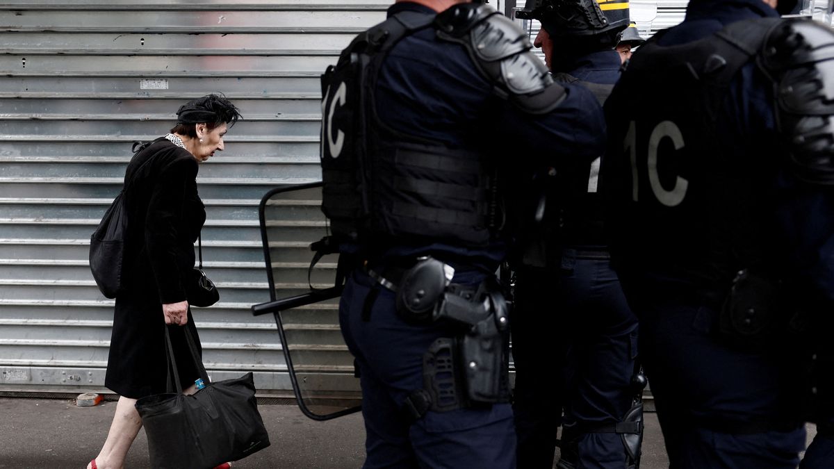80.000 policías en las calles de París por las Protestas. (Reuters)