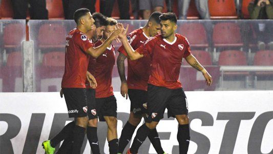 Copa Sudamericana: Independiente goleó 4-1 a Binacional y tiene un pie y medio en la segunda fase