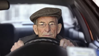 Adiós a la licencia de conducir: las personas mayores de 65 años no podrán renovarla