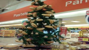 La original decoración no tardó en ser fotografiada y viralizada por todas las redes sociales. La original decoración no tardó en ser fotografiada y viralizada por todas las redes sociales.