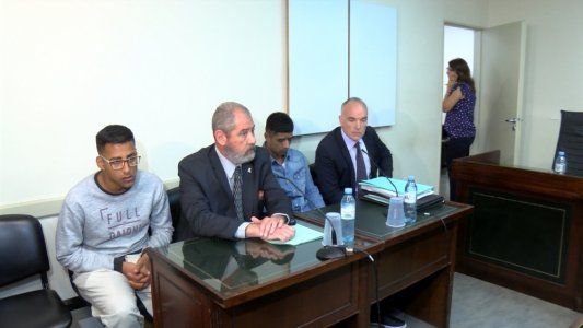 Condenaron a los dos acusados de balear al turista sueco y seguirán detenidos