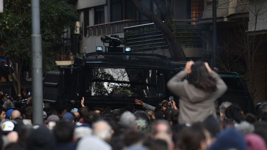 El gobierno porteño dará una conferencia de prensa, tras los incidentes frente al departamento de Cristina Kirchner