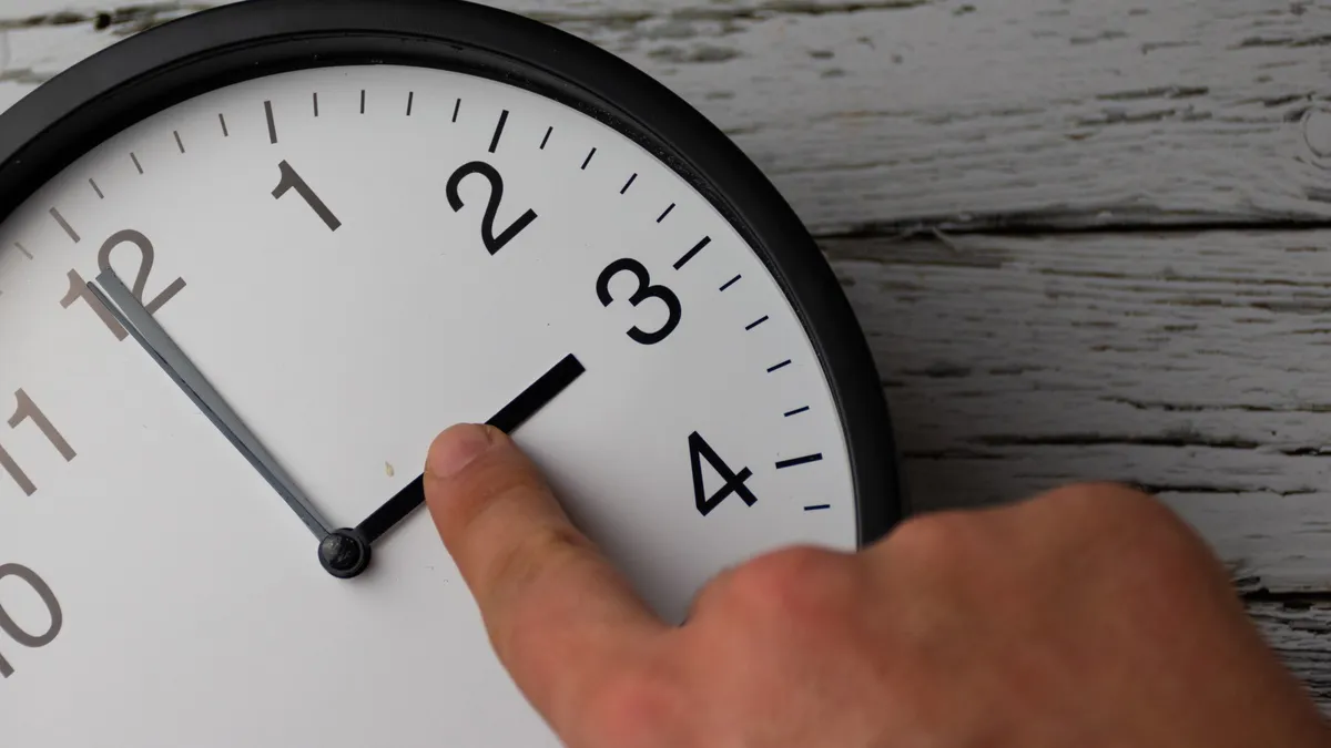 Confirmado que cambia la hora: qué día hay que ajustar los relojes