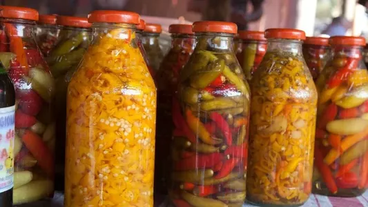 Botulismo: las claves para evitar riesgos en las conservas caseras