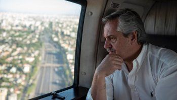 El Gobierno ya reparte asistencia en el conurbano con ayuda de las fuerzas militares